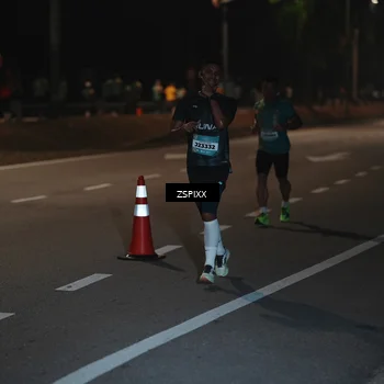 Runner Photo 5912986