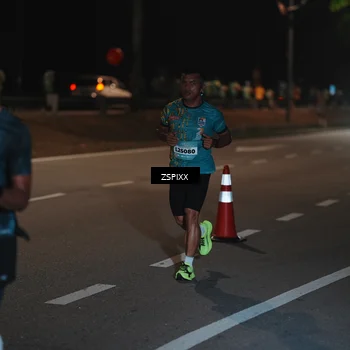 Runner Photo 5913000