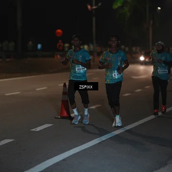 Runner Photo 5913075