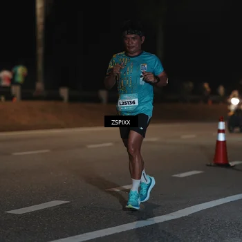 Runner Photo 5913143