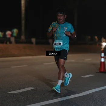 Runner Photo 5913147
