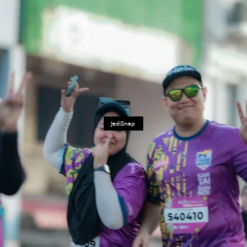 Runner Photo 5913305