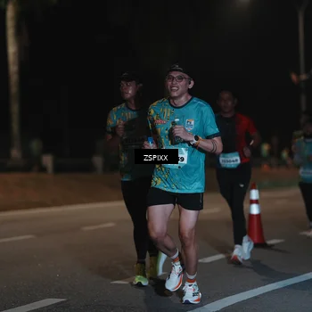 Runner Photo 5913315