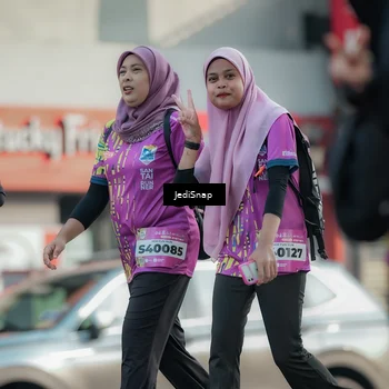 Runner Photo 5913347