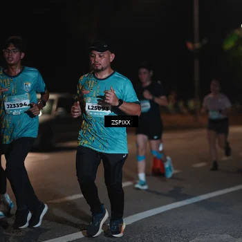 Runner Photo 5913472