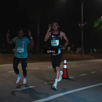 Runner Photo 5913653