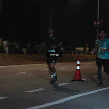 Runner Photo 5913763