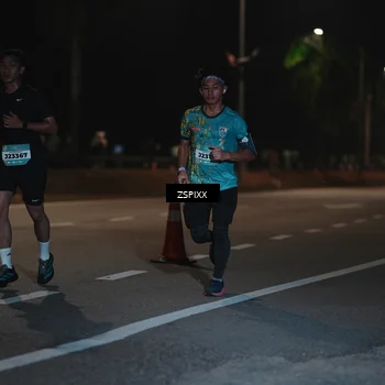 Runner Photo 5913771