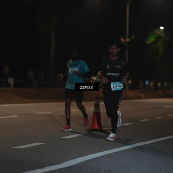 Runner Photo 5913908