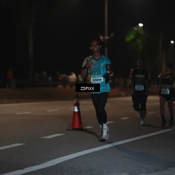 Runner Photo 5914041