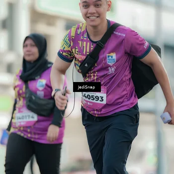 Runner Photo 5914247