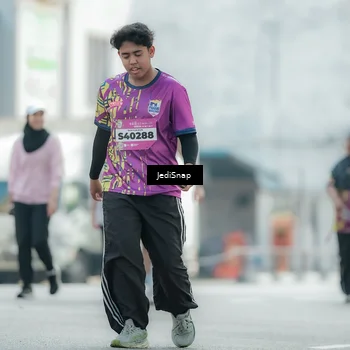 Runner Photo 5914474