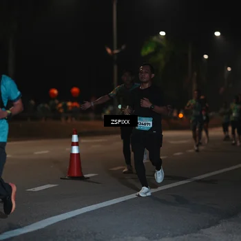 Runner Photo 5914545