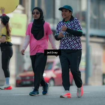 Runner Photo 5914675