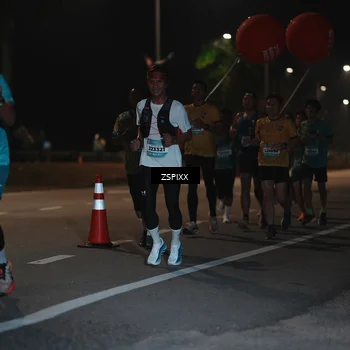 Runner Photo 5914676