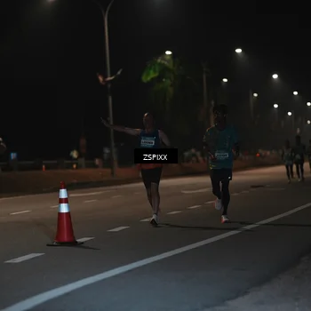 Runner Photo 5915048