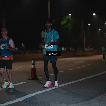 Runner Photo 5915073
