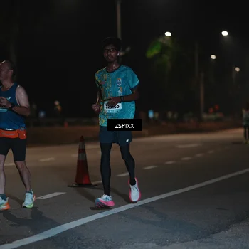 Runner Photo 5915076