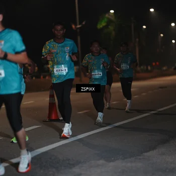 Runner Photo 5915111