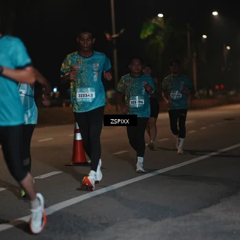 Runner Photo 5915112