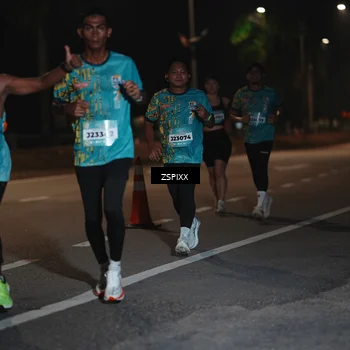 Runner Photo 5915121