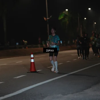 Runner Photo 5915290