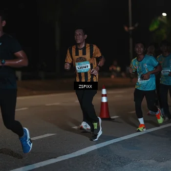 Runner Photo 5915357