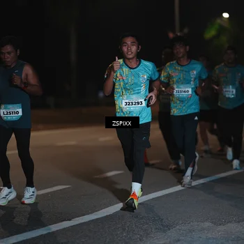 Runner Photo 5915377