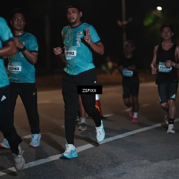 Runner Photo 5915403