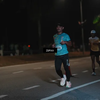 Runner Photo 5915438
