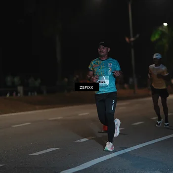 Runner Photo 5915444