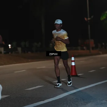 Runner Photo 5915460