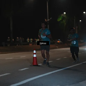 Runner Photo 5915555