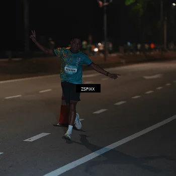 Runner Photo 5915735