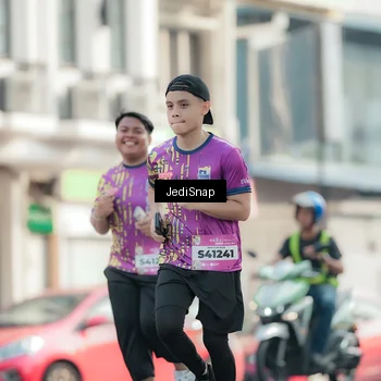 Runner Photo 5915878