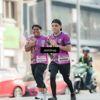 Runner Photo 5915882