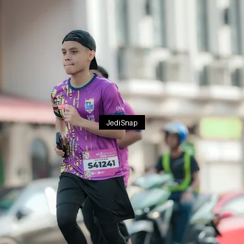 Runner Photo 5915888