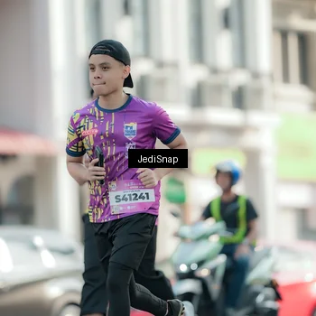 Runner Photo 5915894