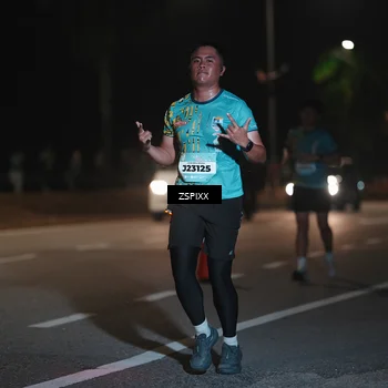 Runner Photo 5916003