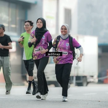 Runner Photo 5916075