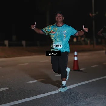 Runner Photo 5916090