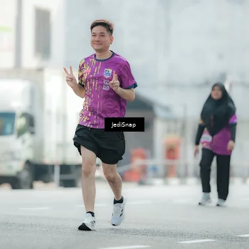 Runner Photo 5916102