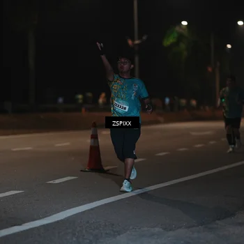 Runner Photo 5916123