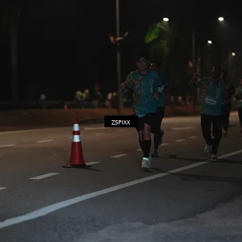 Runner Photo 5916156