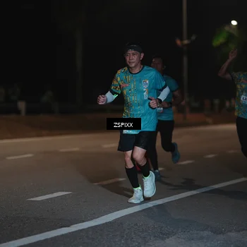 Runner Photo 5916171
