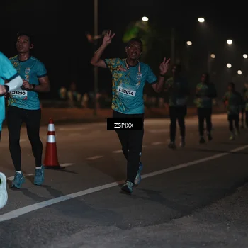 Runner Photo 5916175