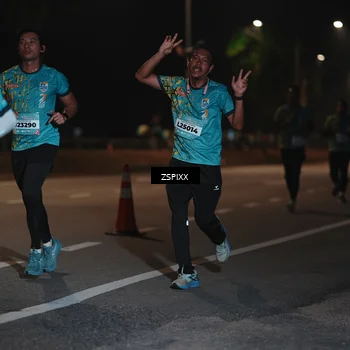 Runner Photo 5916191