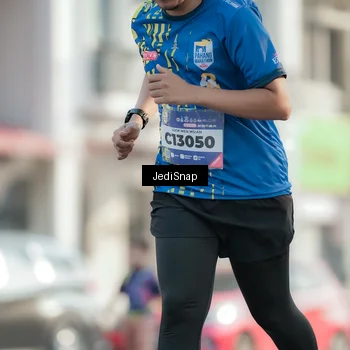 Runner Photo 5916243