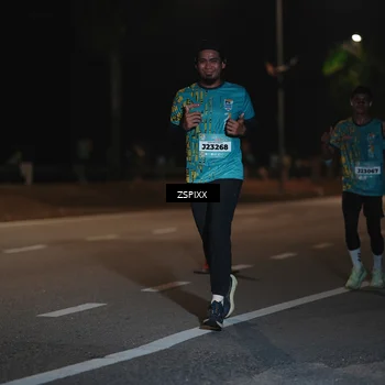 Runner Photo 5916245
