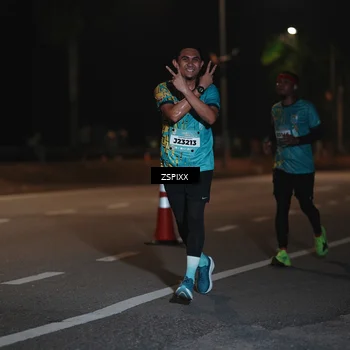 Runner Photo 5916282